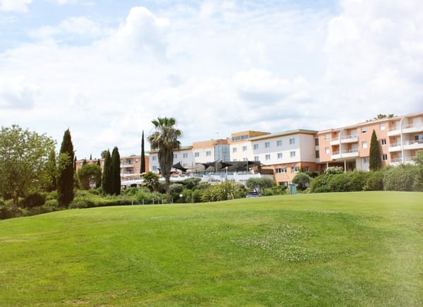 Hôtel Golf Fontcaude ***, Complexe sportif, Juvignac, Occitanie, France